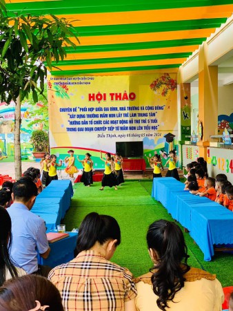 Trường Mầm non Diễn Thịnh: Hội thảo chuyên đề "Phối hợp giữa nhà trường, gia đình và xã hội"